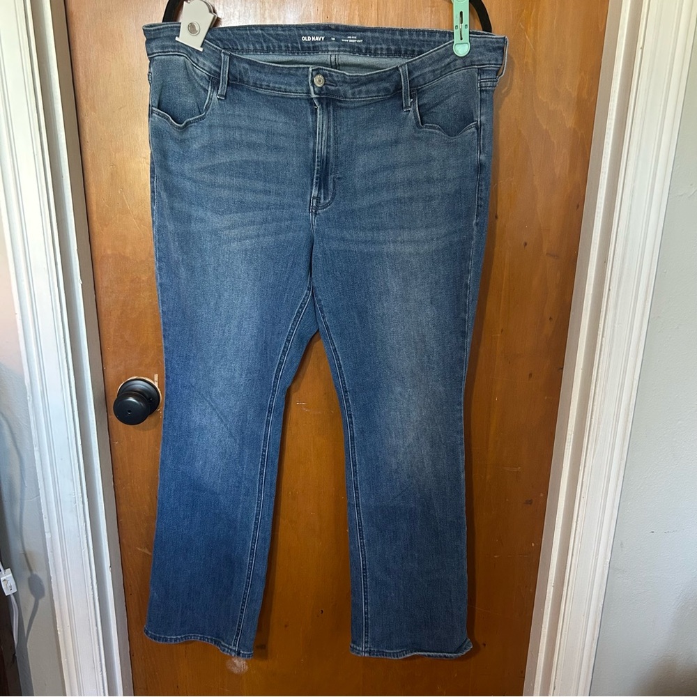Old Navy Mid-Rise Wow Boot-Cut Jeans Size 18